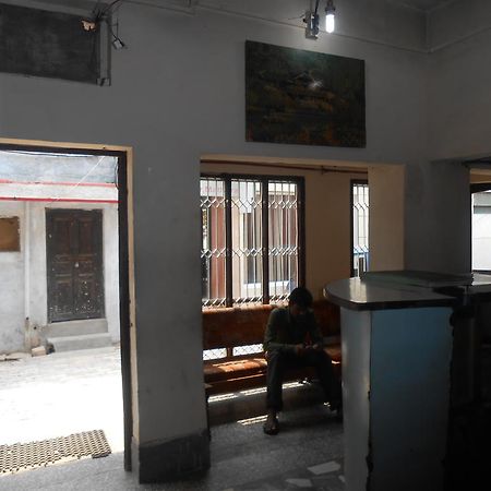 Gaurav Guest House Mathura Buitenkant foto