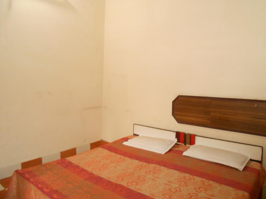 Gaurav Guest House Mathura Kamer foto